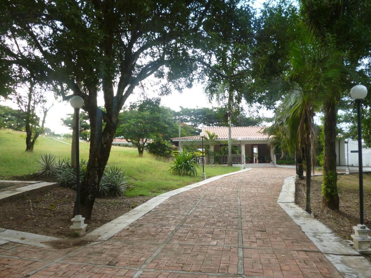 Hacienda Hotel Boutique Campestre Las Palomas Tocaima Exterior photo