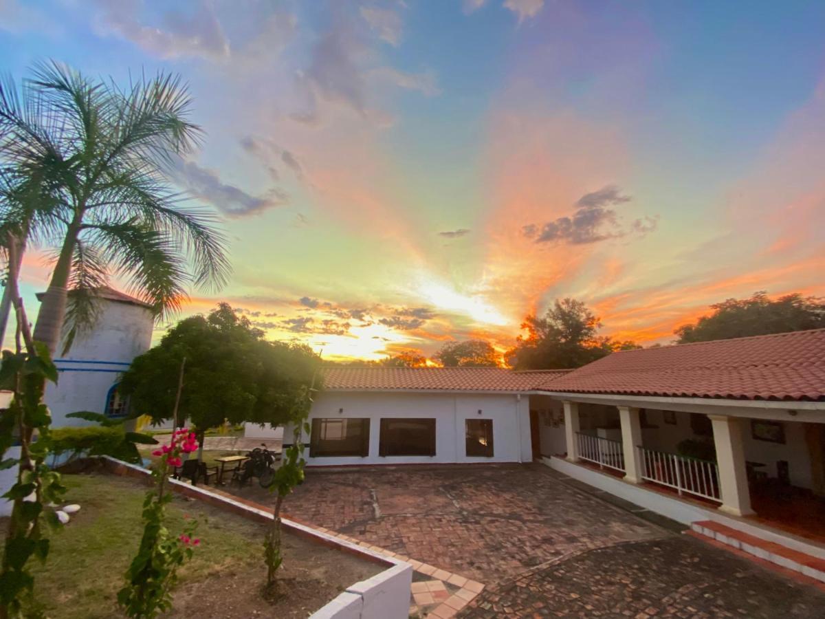 Hacienda Hotel Boutique Campestre Las Palomas Tocaima Exterior photo